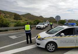 Control de la Policía Local en Mojácar.