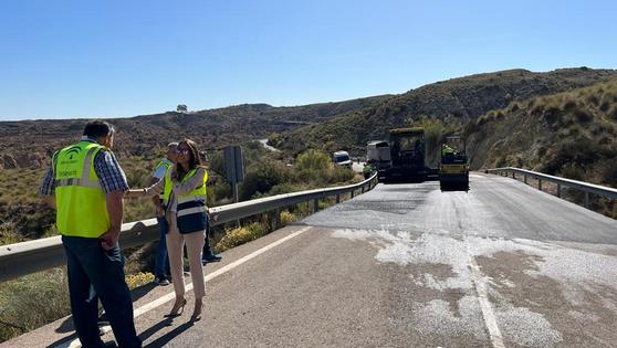 Cortes de tráfico por las obras de mejora del firme en Sorbas tras las últimas lluvias de marzo