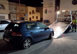 El candidato de Cs en Carboneras denuncia que le han pinchado las ruedas y rayado el coche