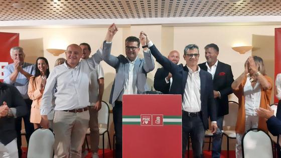 Bolaños arropa al candidato del PSOE de Mojácar: «Tú vas a ser alcalde»