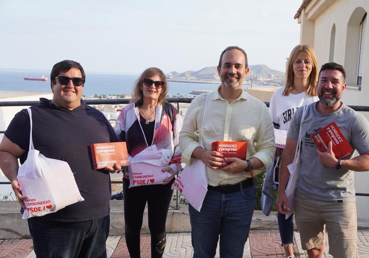 El PSOE dará material escolar gratis y hará un festival de música para jóvenes