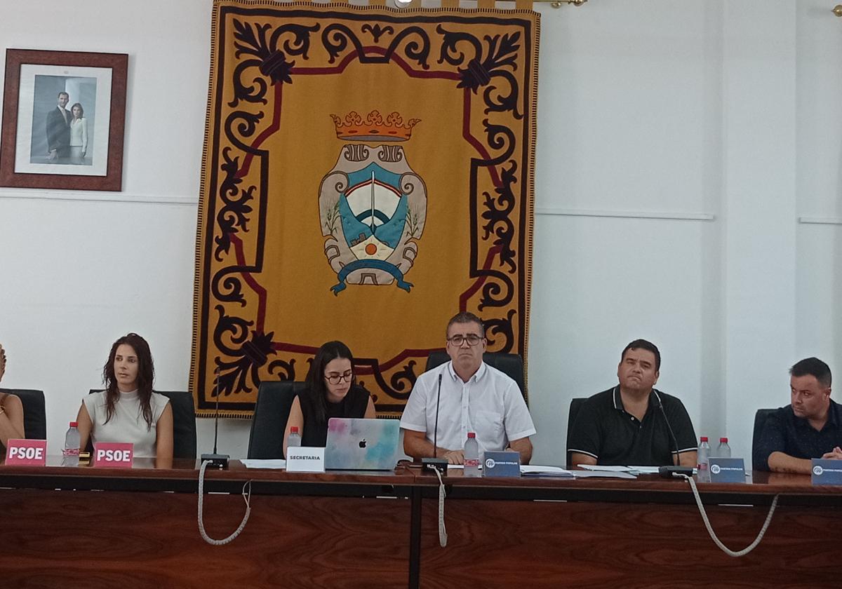 Carboneras tendrá cuatro tenientes de alcalde y seis áreas de gobierno