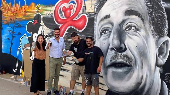 El 'mojaquero' Walt Disney: un gran mural y una plaza en su honor en Mojácar