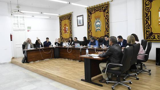 El pleno de Carboneras rechaza la enmienda que facilita anular licencia de obras del hotel del Algarrobico