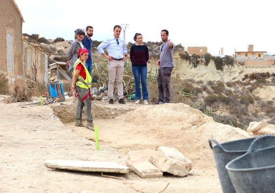 Vera ultima el proyecto del Centro de Visitantes del Parque Arqueológico Bayra en el Cerro del Espíritu Santo