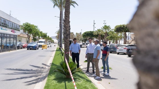 Níjar impulsa un plan para renovar y embellecer calles, plazas y parques infantiles de todo el municipio