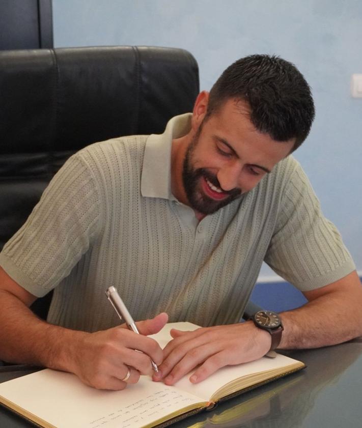 Imagen secundaria 2 - Agustín Casado celebra el bronce olímpico junto a sus vecinos de Carboneras
