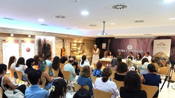 Bayra redescubre la historia de Vera y construye su futuro cultural