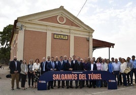 Acto reivindicativo en la Estación de Pulpí.