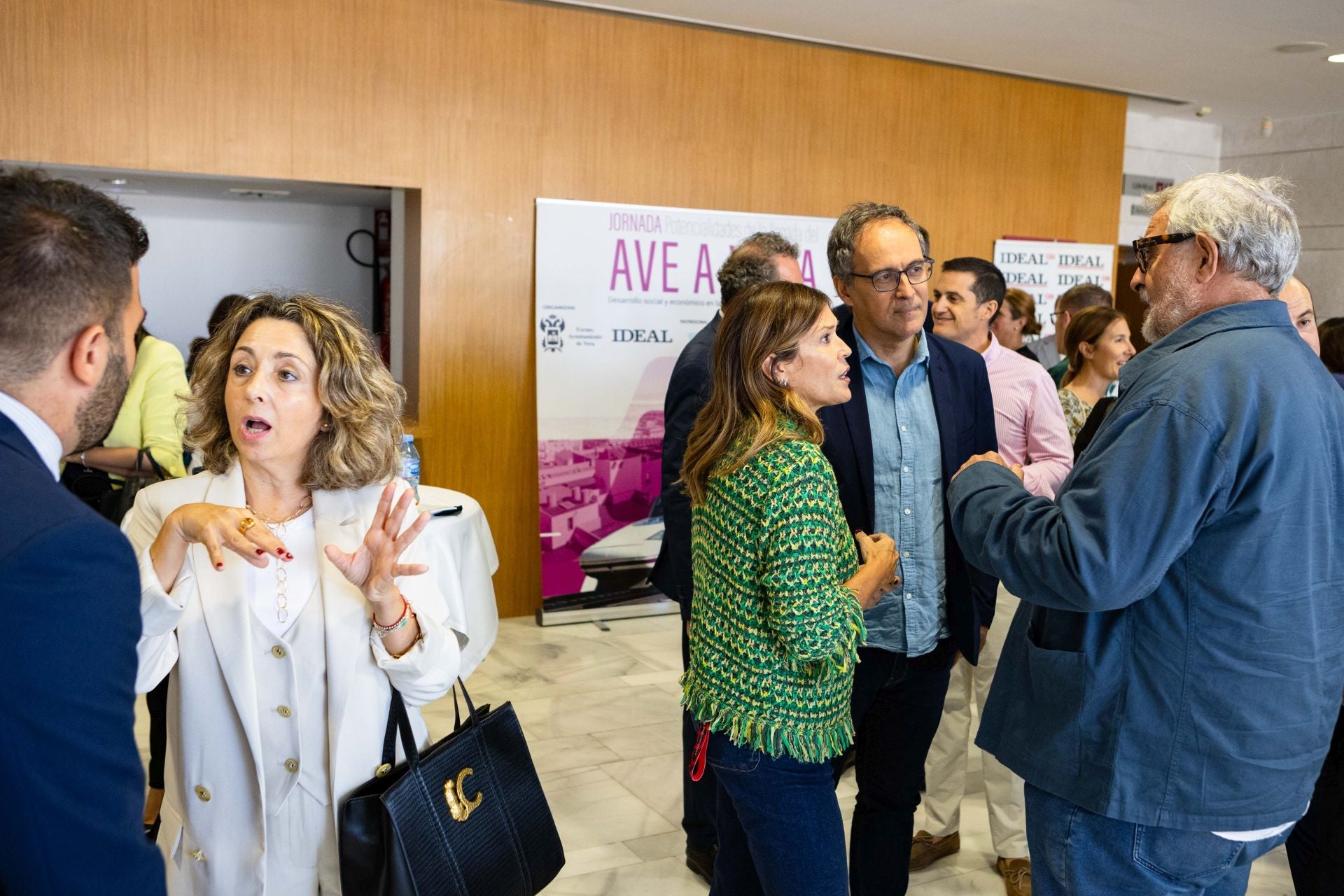 La jornada del AVE en Vera, en fotos