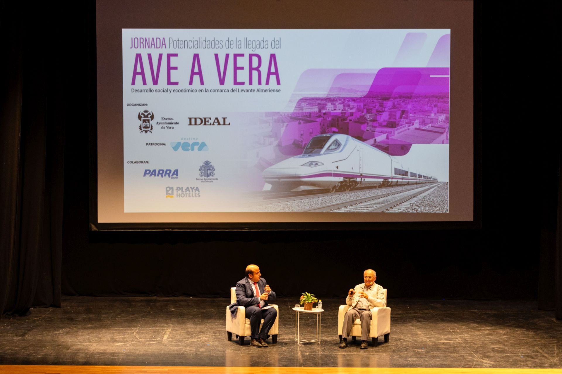 La jornada del AVE en Vera, en fotos