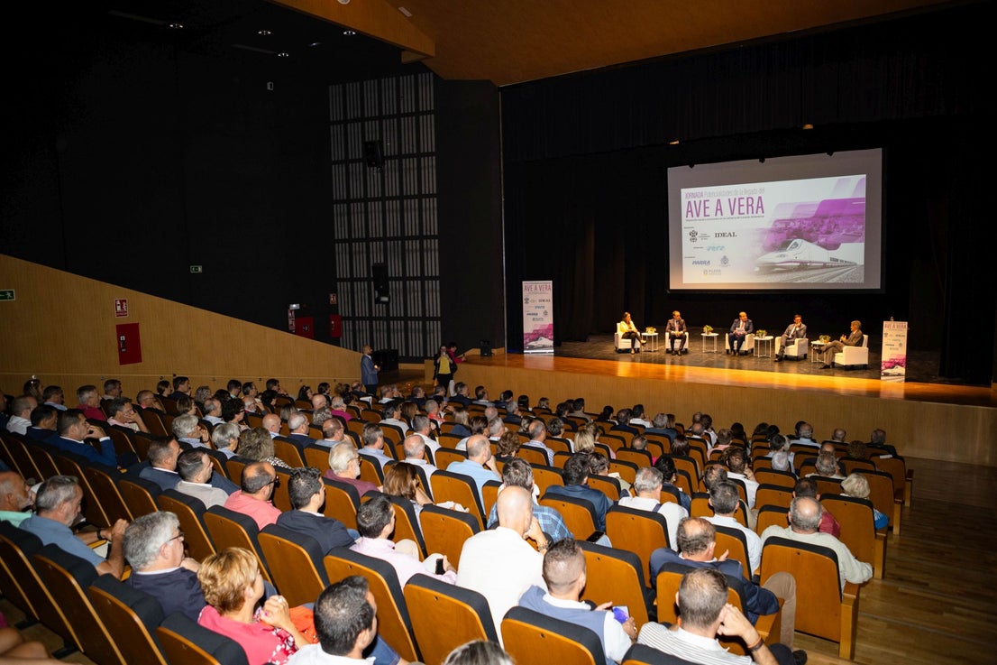 La jornada del AVE en Vera, en fotos