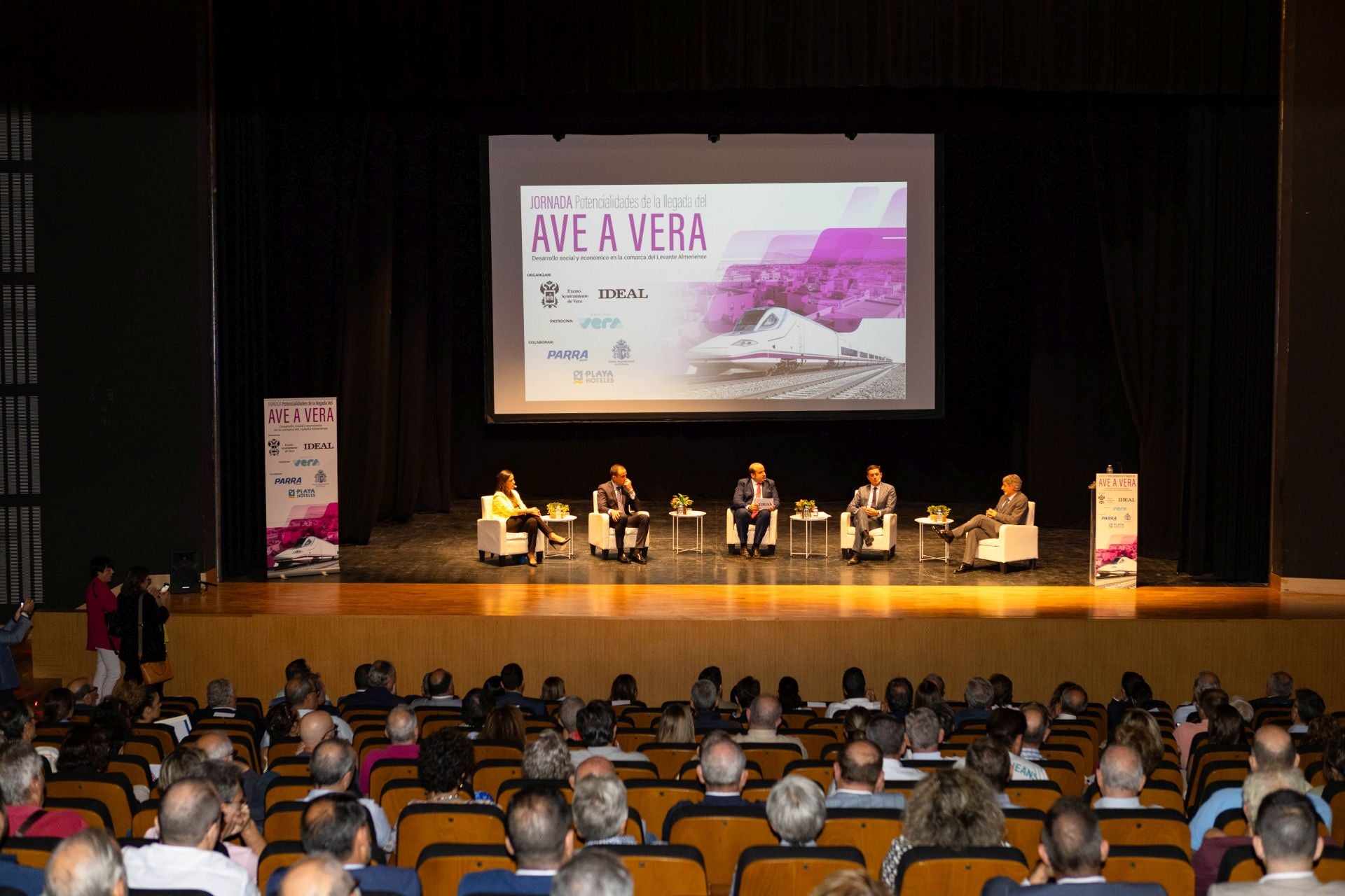 La jornada del AVE en Vera, en fotos