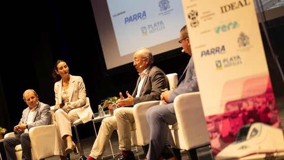 Las empresas, ilusionadas y a la espera del tren