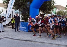 La 'Ultra Maratón Costa de Almería' cumple diez ediciones con récord de participantes