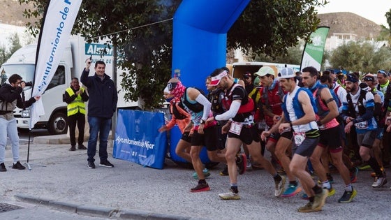 La 'Ultra Maratón Costa de Almería' cumple diez ediciones con récord de participantes