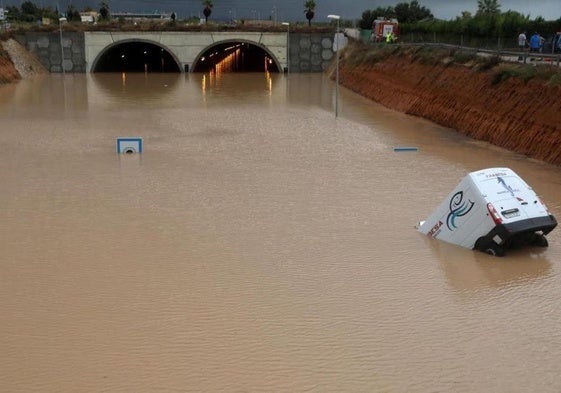 La CHS expone el proyecto de encauzamiento de la rambla de los Charcones en Pulpí, con los terrenos afectados