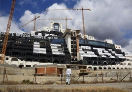 Imagen de archivo del hotel construido en el Algarrobico, en Carboneras.