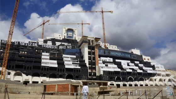 La Junta señala la obligación de «publicar» la normativa corregida del Algarrobico como no urbanizable