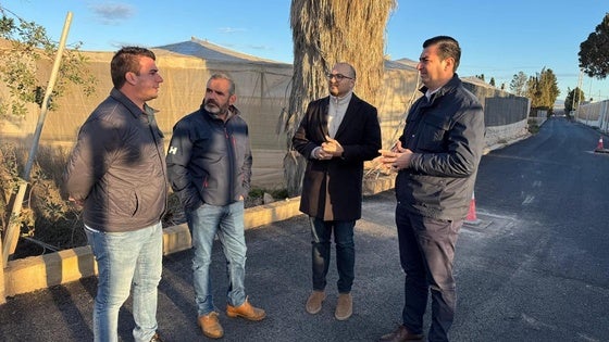 Obras en Ruescas para pavimentar y acondicionar el camino El Rocío