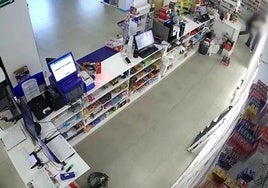 Un detenido por cometer dos robos empleando un cuchillo para intimidar a las víctimas en Vera y Palomares