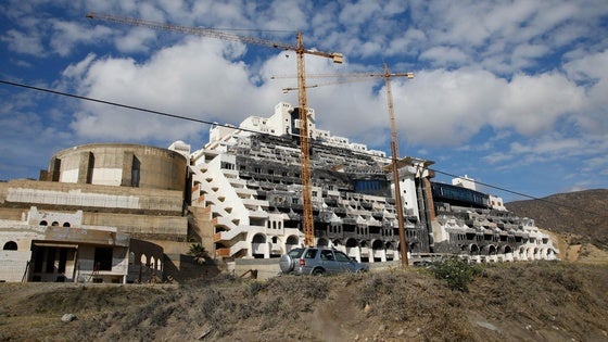 La Junta reniega de expropiar El Algarrobico pese a las reticencias del Consistorio de anular la licencia
