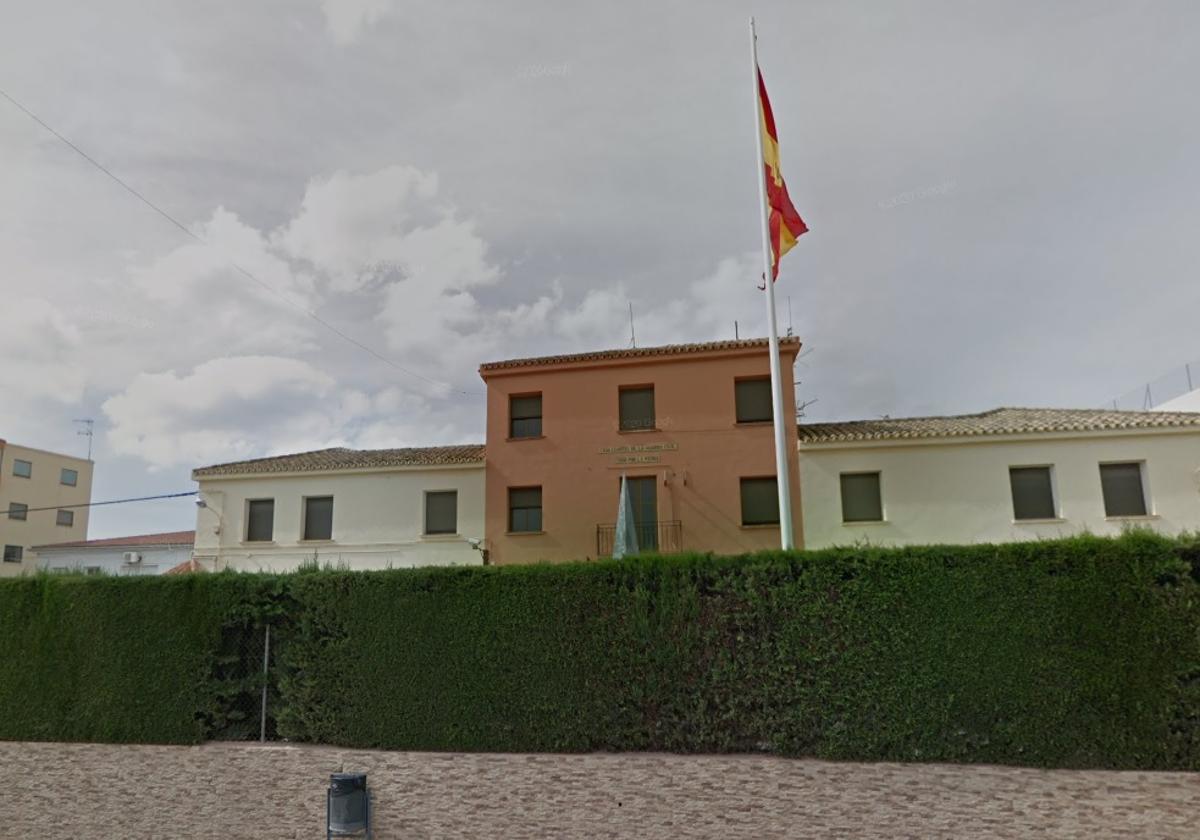 Así se encontraba el cuartel de la Guardia Civil de Vera, en 2015.