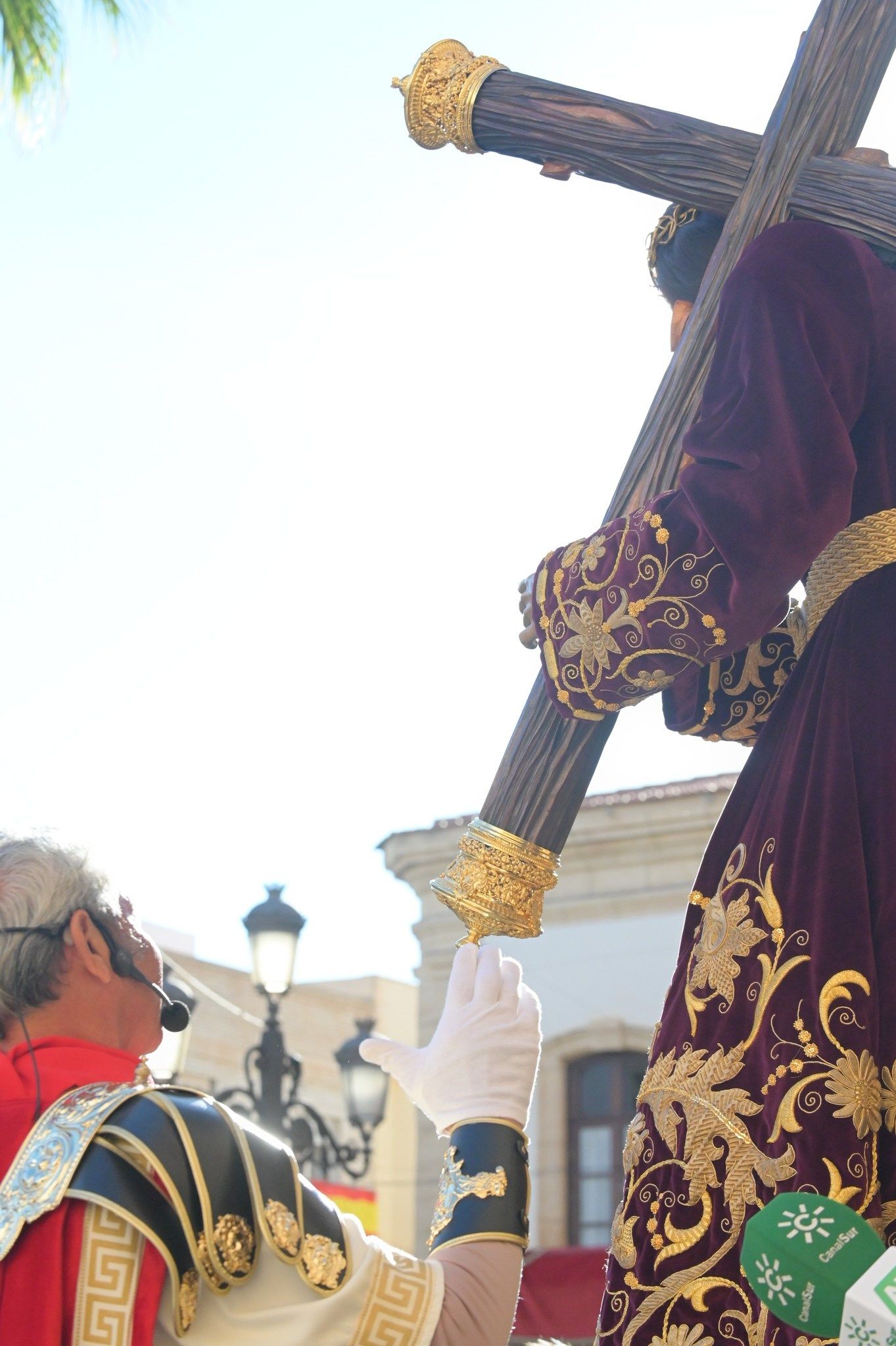 Emotivo Viernes Santo en Vera