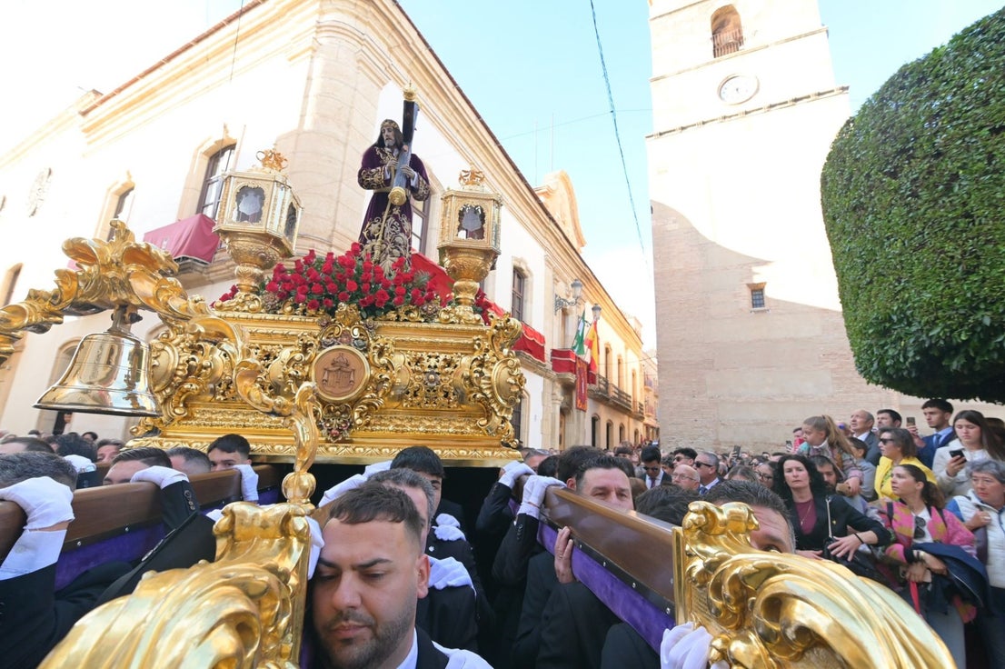Emotivo Viernes Santo en Vera