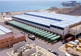 La desaladora de Carboneras es la «única fuente de suministro» del municipio y de «toda la comarca del Levante» comunicó en un bando el alcalde veratense, Alfonso García.