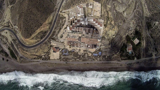 La Junta pide al TSJA «plazo perentorio» al alcalde de Carboneras sobre revisión de la licencia de El Algarrobico