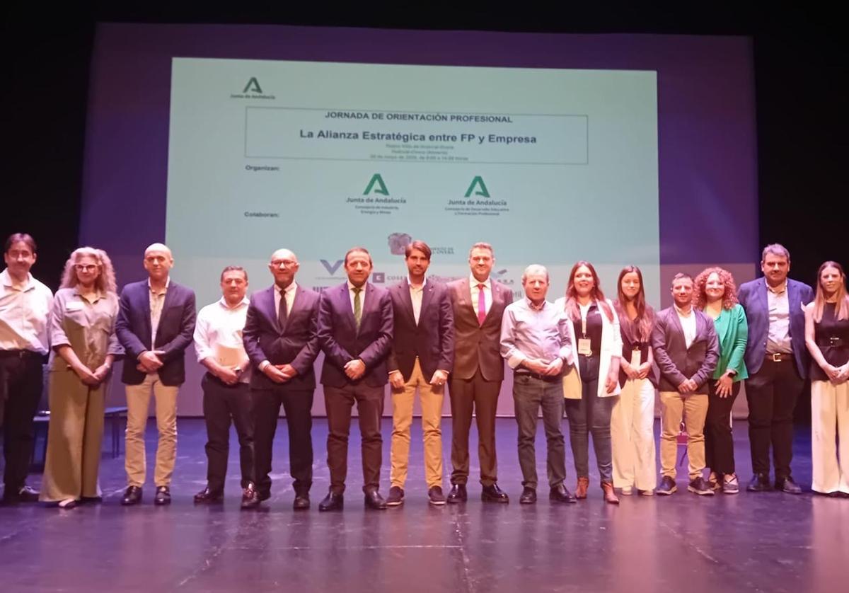 Huércal Overa celebra una jornada para orientar al alumnado sobre la rama industrial y energética