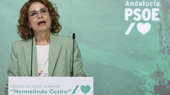 Montero pide a Moreno que cumpla con el Algarrobico: «Si no lo hace, lo haré yo cuando sea presidenta»
