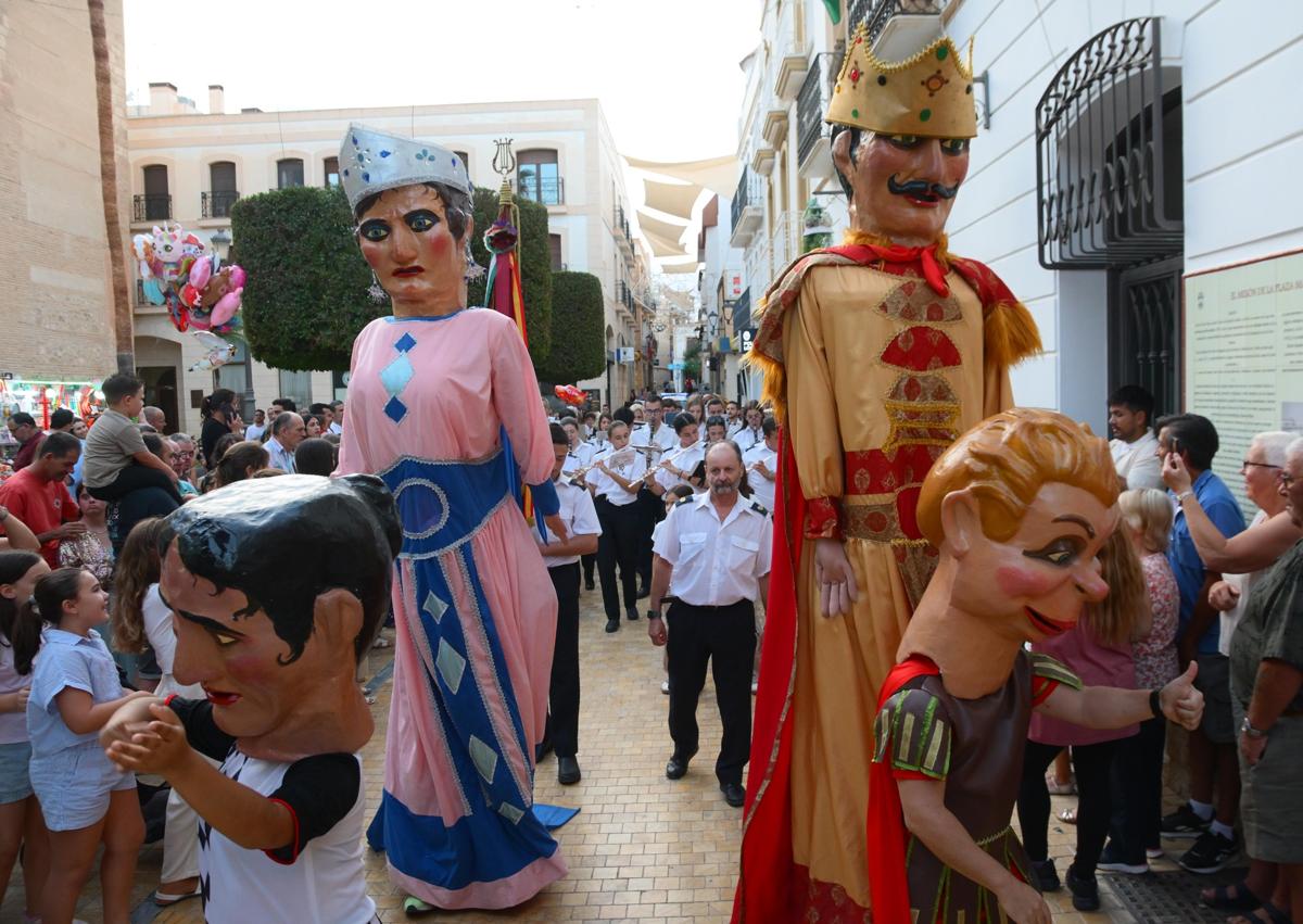 Imagen secundaria 1 - Vera echa a andar su Feria de San Cleofás con toros y una programación cultural de primera