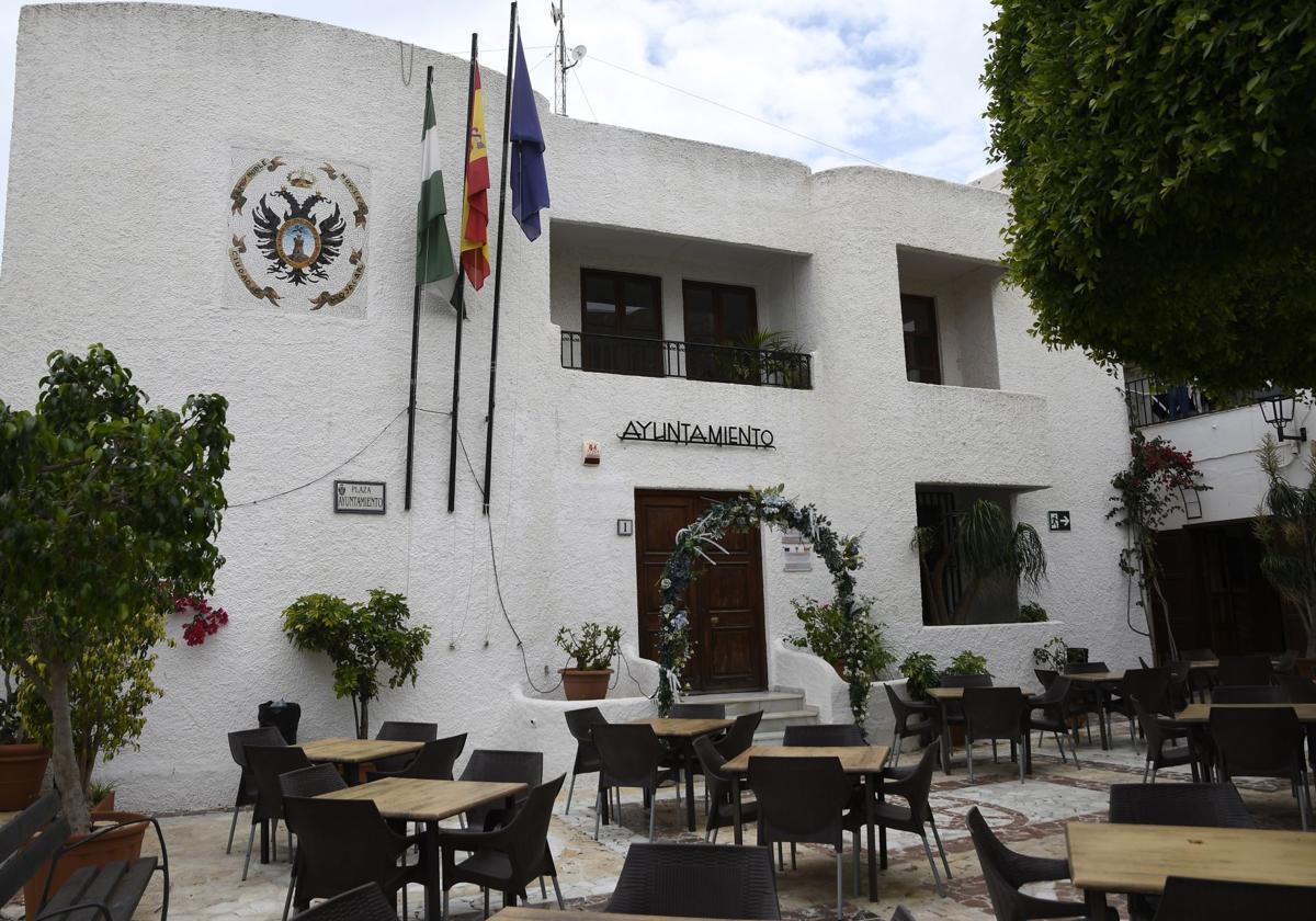 El PSOE de Mojácar denuncia «la mala gestión» del alcalde, Francisco García