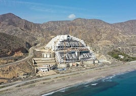 El Ayuntamiento de Carboneras solicita la publicación del rectificado para hacer no urbanizable El Algarrobico