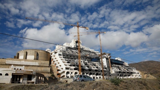 La Justicia ve cumplido el fallo que declaró no urbanizable el Algarrobico tras 10 años de litigio