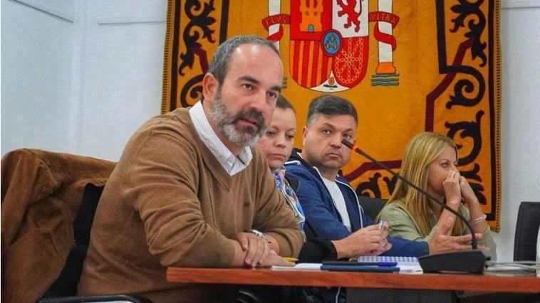 El PSOE denuncia que la mala gestión del PP obliga a hipotecar Carboneras hasta 2041