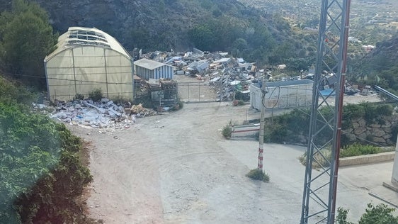 El PSOE de Mójacar exige al equipo de Gobierno  eliminar el «vertedero» situado junto al Colegio Bartolomé Flores