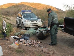 Intervienen 50 kilos de carpas pescadas por cinco personas en el embalse de Cuevas