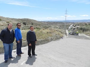 El ‘Plan Encamina2’ asfalta cuatro kilómetros de caminos en Huércal Overa