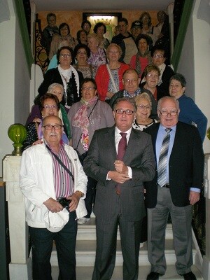 Un grupo de L'Hospitalet visita el municipio de Cuevas