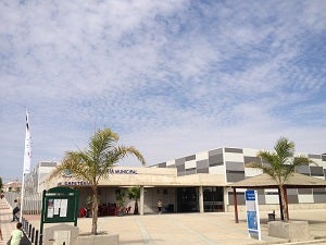 La piscina cubierta de Huércal-Overa sube sus precios y el equipo de Gobierno municipal afirma estar en desacuerdo con ello