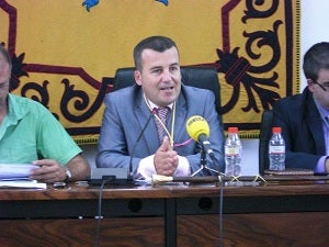 El alcalde de Carboneras tacha de "frivolidad" presupuestar el derribo del Algarrobico sin una sentencia firme
