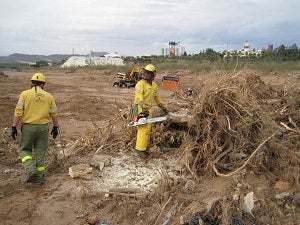 La Junta finaliza las tareas de limpieza de restos de las inundaciones en el  pantano de Cuevas del Almanzora