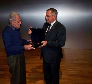 Homenaje a Bartolomé Roldán por su rescate en enero del 66 en Palomares