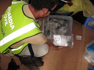 La Guardia Civil localiza una clínica veterinaria clandestina en Vera