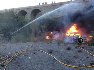 Fallece el conductor de un coche que cayó por el puente de El Sopalmo en Mojácar