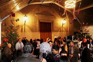 Más de 2.000 Pulpileños celebraron la Noche-Vieja en la céntrica Glorieta con las campanadas y fiesta hasta el amanecer