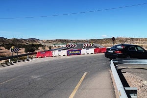 Los Alcaldes de Pulpí y Huércal Overa, indignados ante la falta de respuesta por parte de la Presidenta de la Junta para la apertura de la carretera entre ambos municipios tras las inundaciones